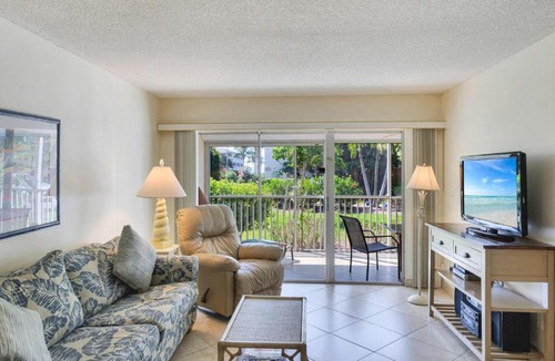 Sanibel Apartment | Sanibel Siesta On The Beach Unit 202 Condo