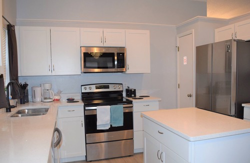 Lindfields House | Sanitized 4 Bedroom Private Fenced Pool Close to Disney