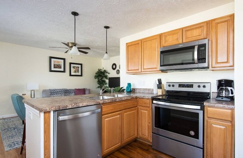 Maxwell House | Sanitized Spacious East Nashville Apt