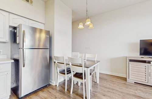 Gulf Place Condo | Santa Rosa Beach retreat w/shared pool, hot tub, close to dining, & parks