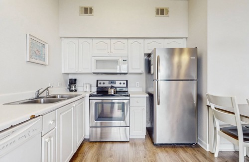 Gulf Place Condo | Santa Rosa Beach retreat w/shared pool, hot tub, close to dining, & parks