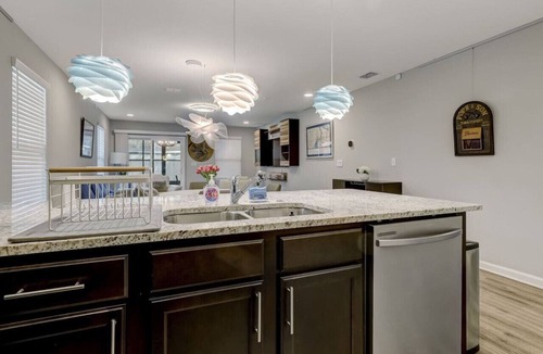 Murray Hill House | Sapphire Echo for 6 (Close for Downtown)