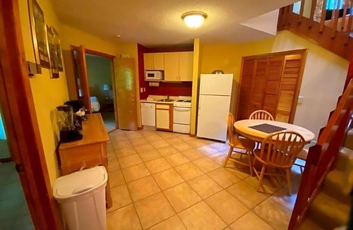 Sapphire Villa | Sapphire | Family Nature Getaway | Pool + Golf | 2BR