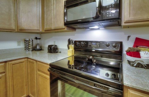 Pigeon Forge Condo | Sarah's Mountain Blessing w/Pools, Hot tub, & Arcade Game 2 King beds