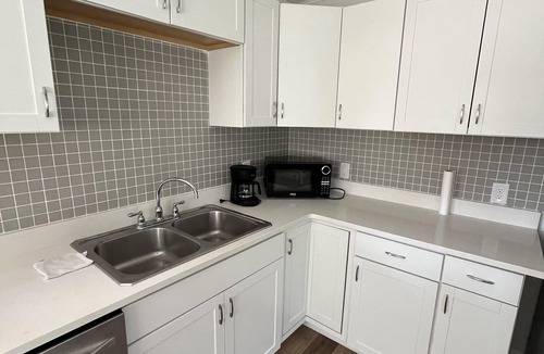 Bayou Oaks House | Sarasota Home, 3/2 with Mother-in-law suite near airport