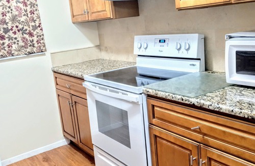 Gulf Gate Estates Condo | Sarasota Near Siesta Key. 2 Brs with King beds, Patio, 1st floor. Large Patio.