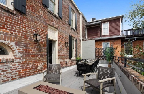 Historic District - North House | Savannah Historic Home Sleeps 20 Near Downtown