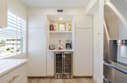 Sanibel Condo | 🌺Sayana 203: Gulf-Front Luxury on Sanibel Island-Sweeping Gulf Views🐬