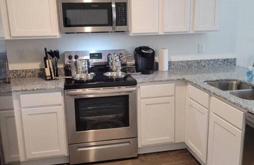Rosewood Apartment | SC 3755 New 2 bedroom Townhouse Ft Jackson & USC