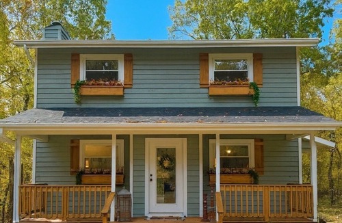 Dunlap House | Scenic Mountain Home w/King Suite + Loft, Fire Pit, RV Hookup Near Chattanooga