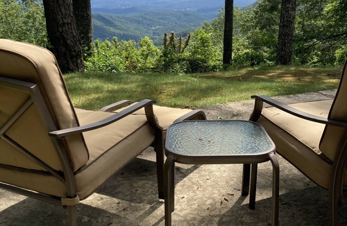 Franklin House | Scenic overlook home in gated community that is spacious and pet friendly.