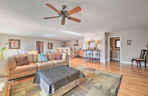 Waynesville House | Scenic Pet-Friendly House w/Private Hot Tub!