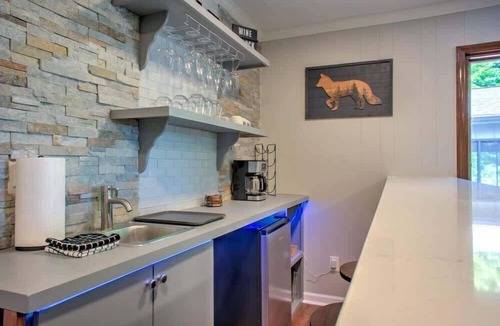 Waynesville House | Scenic & Relaxing 4/3 Retreat Near Maggie Valley