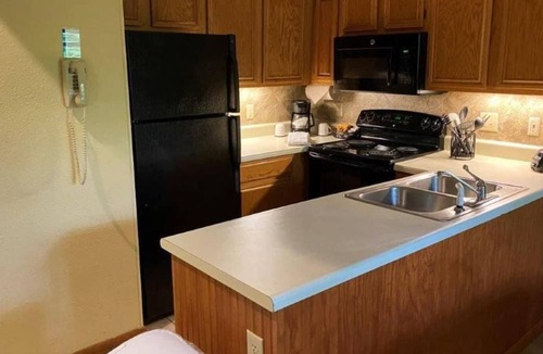 Sapphire Resort | Scenic Views! Minutes From Panthertown Valley Trail, 3 Pools, Free Parking