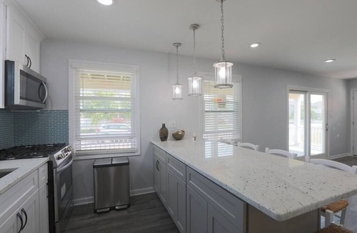 Southend Condo | Schooner Lower Deck Getaway