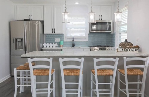 Southend Condo | Schooner Lower Deck Getaway