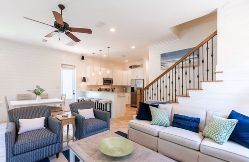 Sandestin House | Screened Porch ~ Bunk Room ~ 6-Seat Golf Cart ~ Bayside Gated Resort
