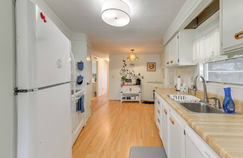 Palmetto House | Screened Porch & Community Perks: Home in Ellenton