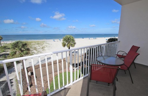 Madeira Beach House | Sea Breeze by Florida Lifestyle Vacation Rentals