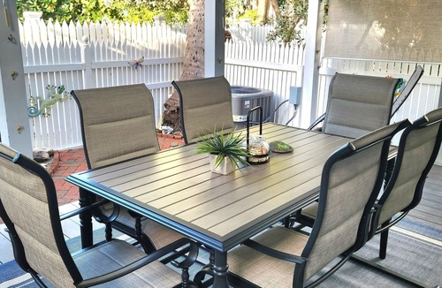 Truman Annex Cottage | Sea Breeze Cottage 2 Large Decks, pool, free parking/wifi in Truman Annex