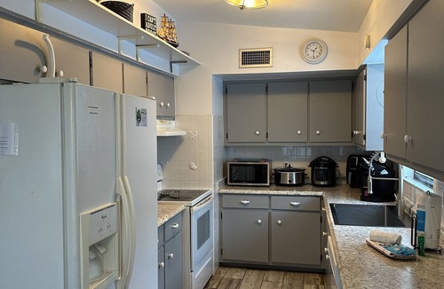 Mid Island House | Sea Breeze Palmetto Home. Heated Pool, 1.5 Block from Beach