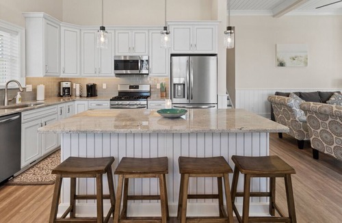 South End Condo | Sea Glass House – 5BR/3BA Coastal Escape Near the Beach