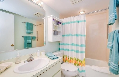 Boca Grande Condo | Sea Oats 215 2 Bedroom Home by RedAwning