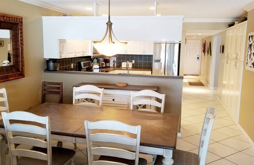 Redington Shores House | Sea Oats Beach Resort by Liberte