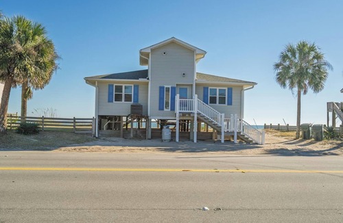 Edisto Island House | Sea Oats Ocean Front 4 Bedroom 2 Bath Home Linens Included!