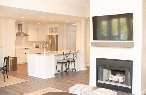 Sea Pines House | Sea Pines! Beach, pool, Harbour Town Golf Links view, sleeps 8 & pet friendly!