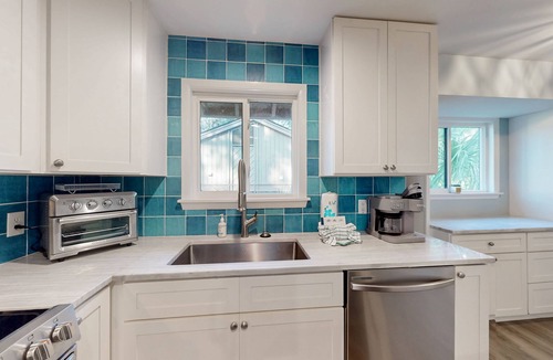 Lawton Woods House | Sea Pines Home with firepit, deck and close to Lawton Stables
