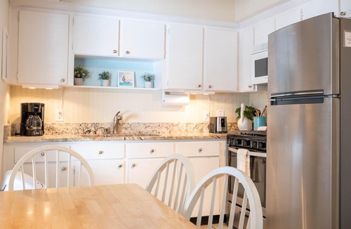 Holmes Beach Condo | Sea Pirate 7 2/1 Condo Pool Just Steps To Beach