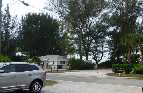 Holmes Beach Condo | Sea Pirate Cottage By The Sea on Anna Maria Island, Smart TV in every room.