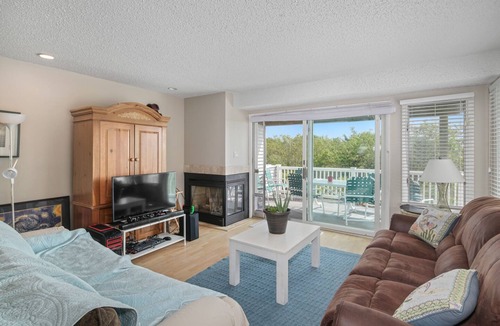 Southend House | SEA-RENITY AT THE SHORE SECLUDED OCEANFRONT LUXURY HOME JULY 4 AVAILABLE