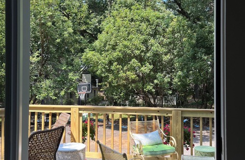 Oakwood Historic District Bed & Breakfast | Sea Room at The Dragonfly Inn