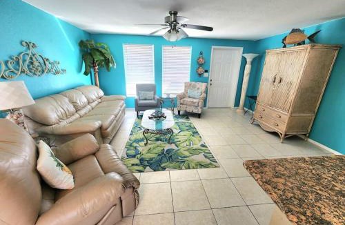 South Venice House | Sea Turtle Sunshine