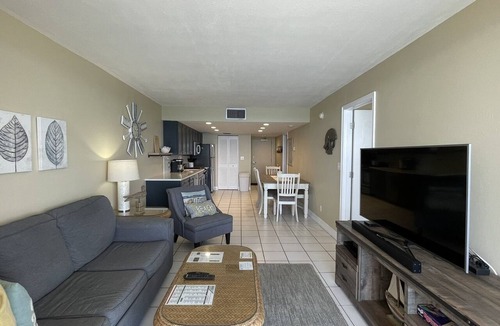 Marco Island Condo | Sea Winds 1203: Beautiful Beach Front Condo