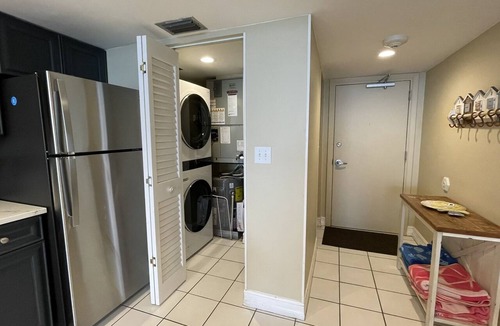 Marco Island Condo | Sea Winds 1203: Beautiful Beach Front Condo