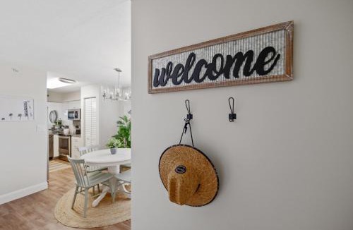 Seawinds Condo Apartment | Sea Winds 501 - Corner Breeze