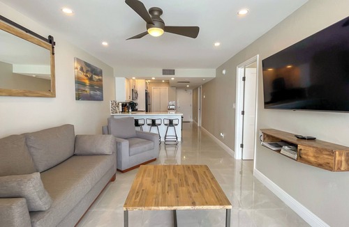 Marco Island Condo | Sea Winds 603: Totally Renovated Condo; Beach Front