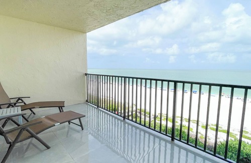 Marco Island Condo | Sea Winds 603: Totally Renovated Condo; Beach Front