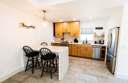 Bradenton House | SeaBreeze Place/Luxury Spacious Guest House Just 5mins Drive AnnaMaria Island FL