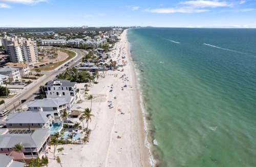 Bonita Springs House | Seabreeze, The perfect tropical family vacation home getaway