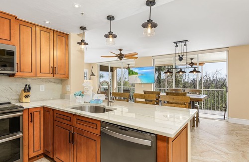 Hills T P Apartment | Seagrape Bay - Condo in Paradise