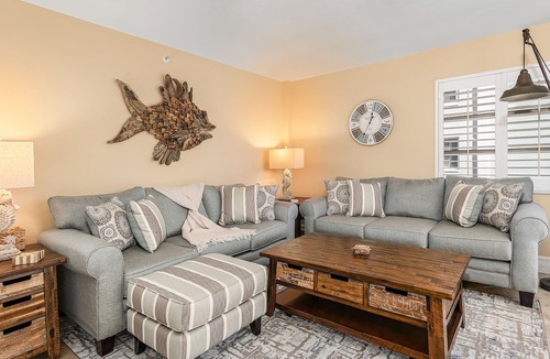 Hills T P Apartment | Seagrape Bay - Condo in Paradise