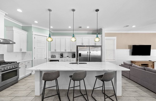 San Juan House | Seagrove - 1 Block from Beach, GOLF CART, Private Pool, Game Room, Bikes & Tesla Charger!