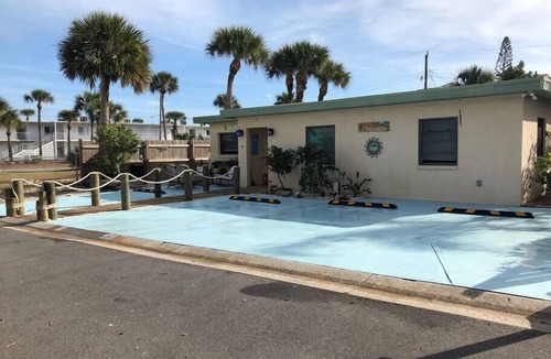 Port Canaveral House | Seahorse- Going on a CRUISE! Steps to BEACH/PIER
