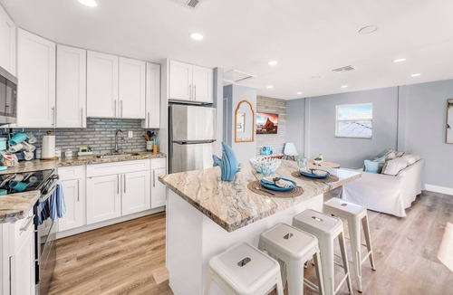 Sanibel Apartment | Seahorse Suites #3. Island Living at it's Best!
