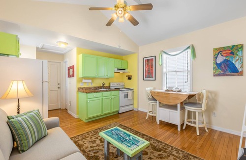 Historic Seaport Cottage | SEAPORT SANCTUARY ~ Come and Enjoy this Romantic & Lovely Couples Hideaway!