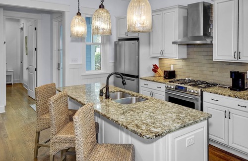 Watercolor House | 'Seas the Day' in WaterColor Beach 5 Bdrm/Slps 10| Steps to Dragonfly Pool!